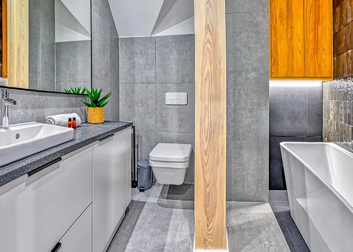 Lola 38 - By Royal Aparts 스클라르스카포렘바