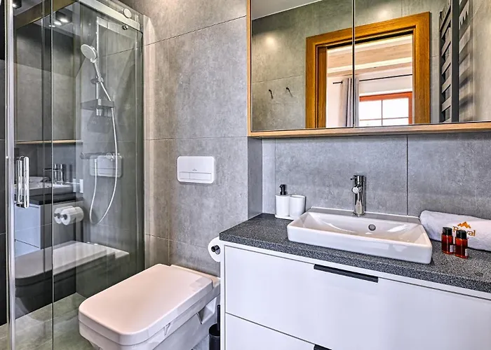 Lola 38 - By Royal Aparts 아파트 *